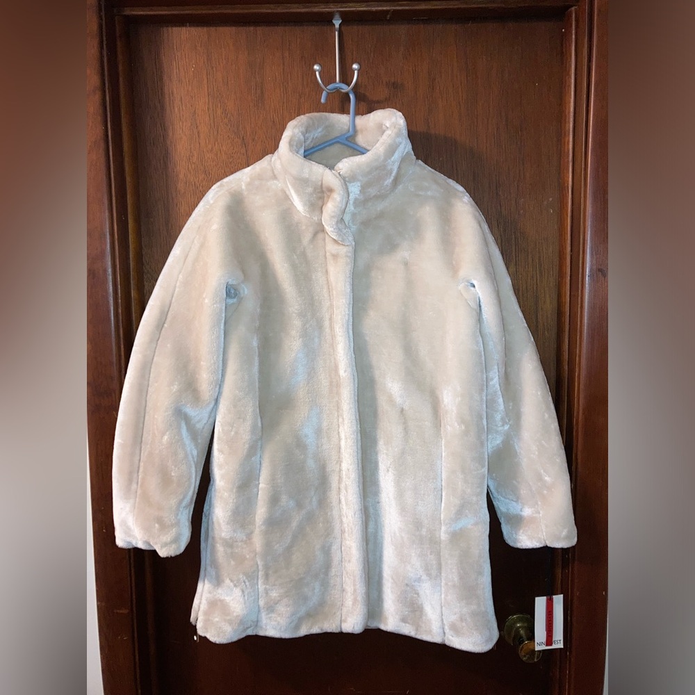 NWT Nine West Ivory Faux Fur Coat size Medium Reversible original price $240